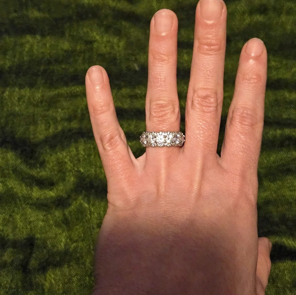 Diamond ring - Picture 2 of 2